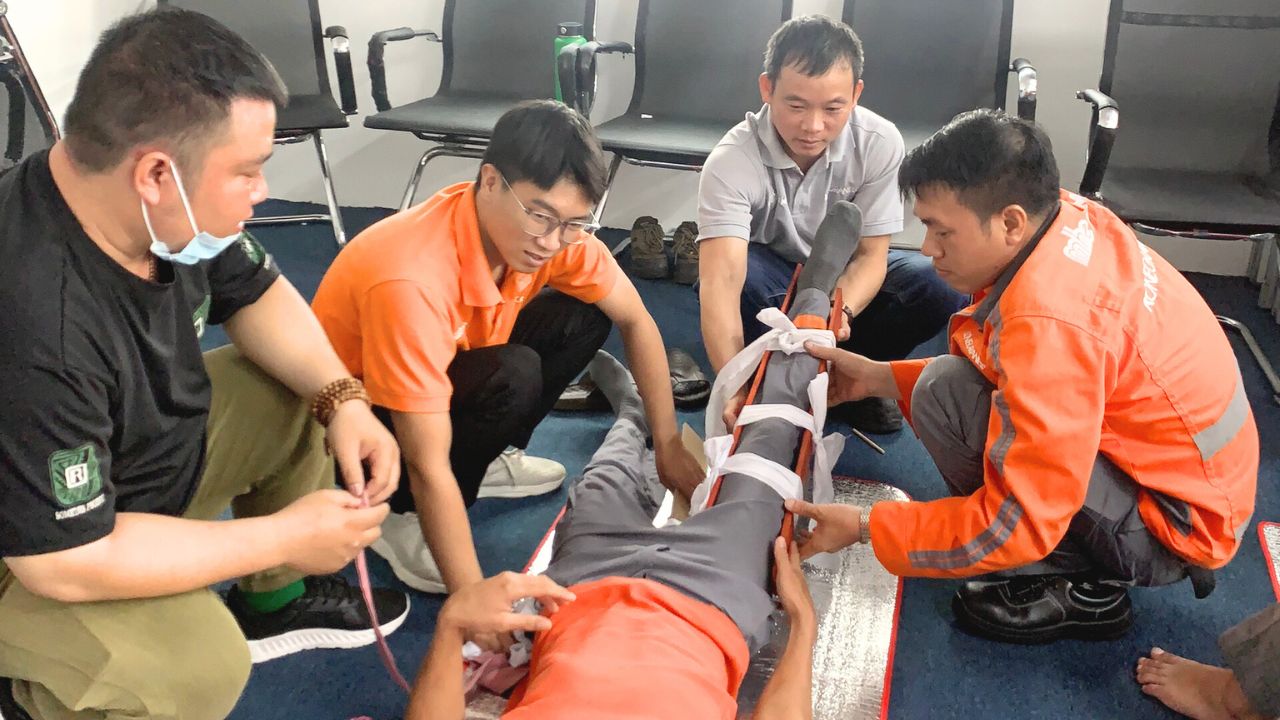 An toàn lao động với huấn luyện sơ cấp cứu cho doanh nghiệp